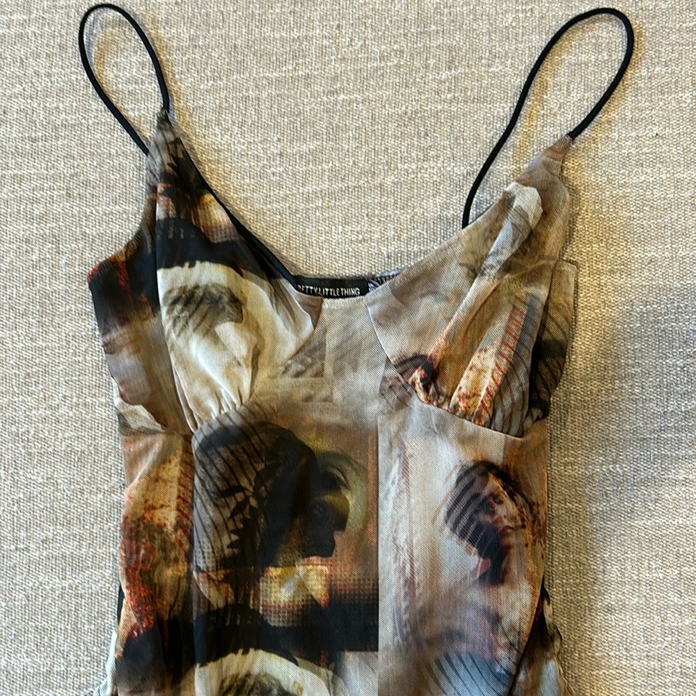 Pretty little thing bodysuit us size 6
